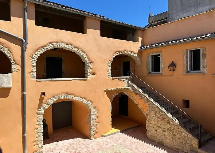 L'hacienda Вилла Mejannes-les-Ales